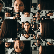 translation_v12.pricing.features.faceSearch.title