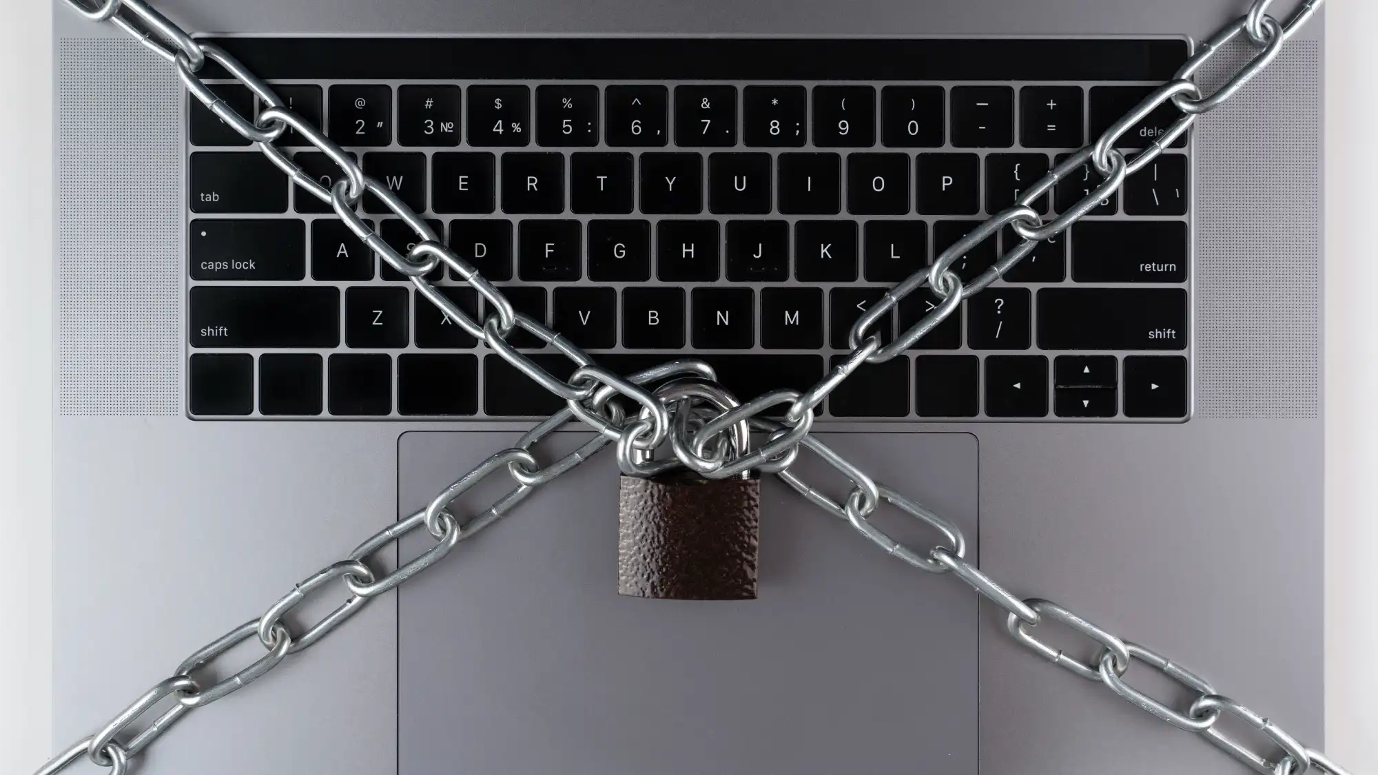 الخصوصية على الإنترنت: كيفية حماية بياناتك الشخصية على الإنترنت